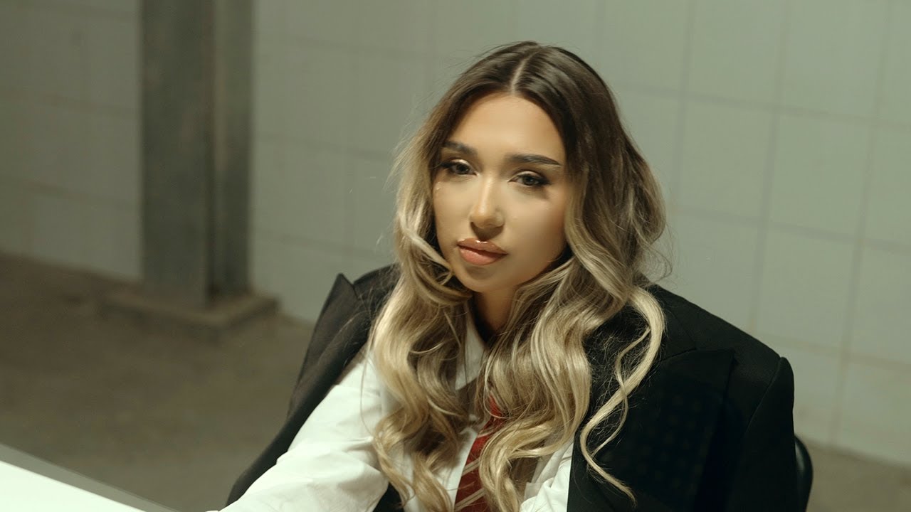 POLLY 🍭 Sami G -  Poti Sa-mi Iei Tot | Official Video