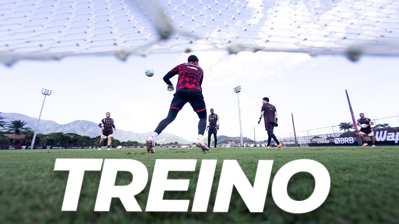 FLAMENGO VOLTA AOS TRABALHOS NO NINHO DO URUBU