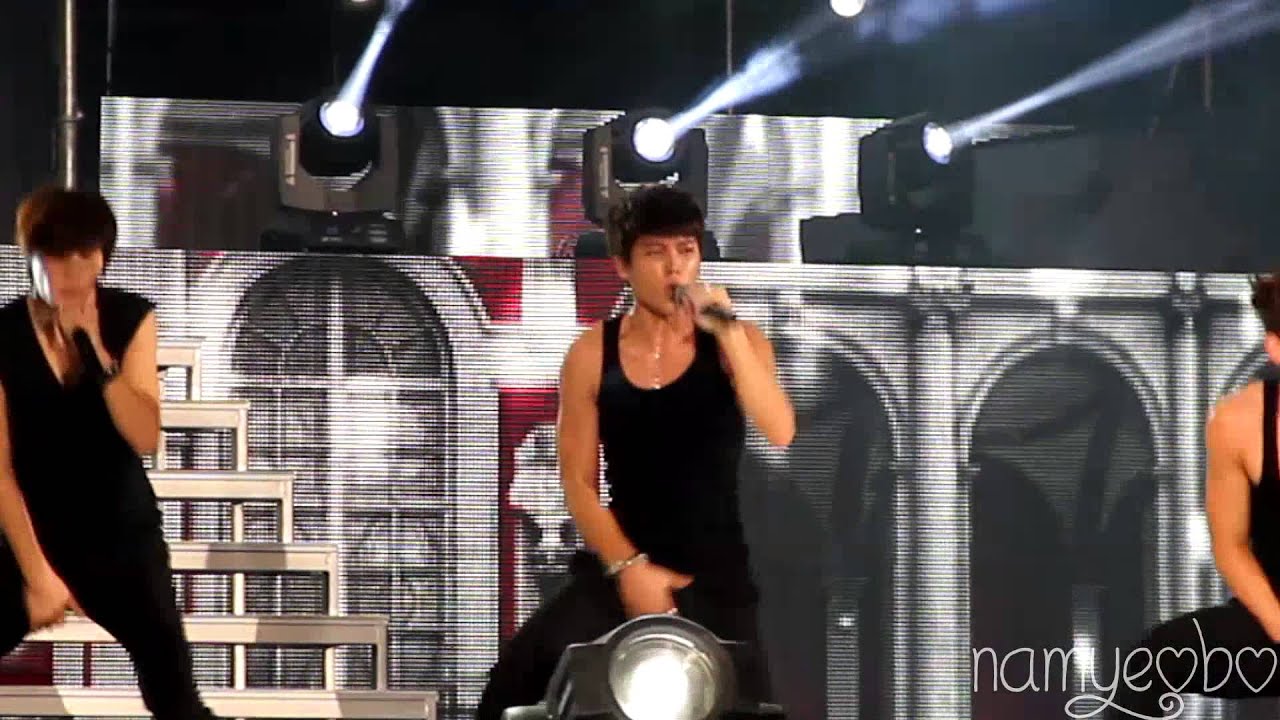 130115 INFINITE - PARADISE (우현ver) @ 골든 디스크 어워즈 in 말레이시아