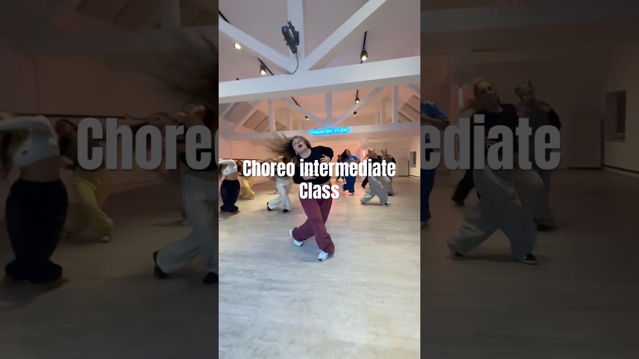 Choreo intermediate Class 💯 Mondays at 7:30pm. Come thru #dance #dreambigstudio #hiphopdance