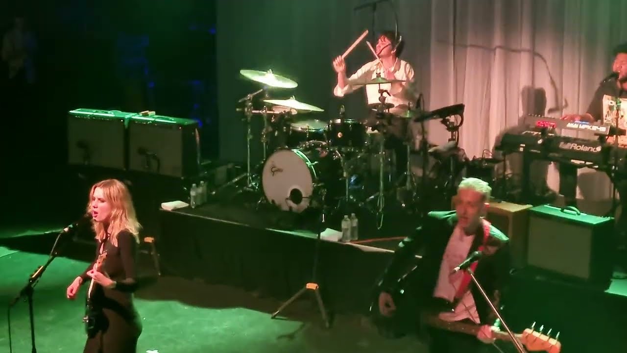 Wolf Alice - Smile (live)