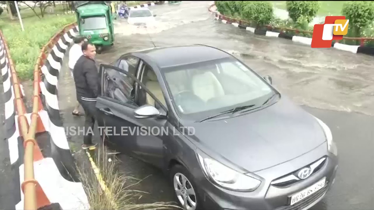 Delhi Streets Near AIIMS Waterlogged After Heavy Rainfall