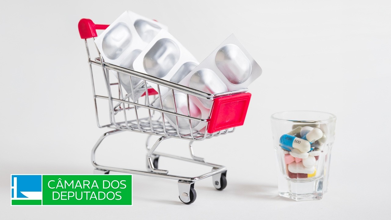 Aprovadas regras para farmácias dentro de supermercados - 03/03/2026 #DiretodaCâmara