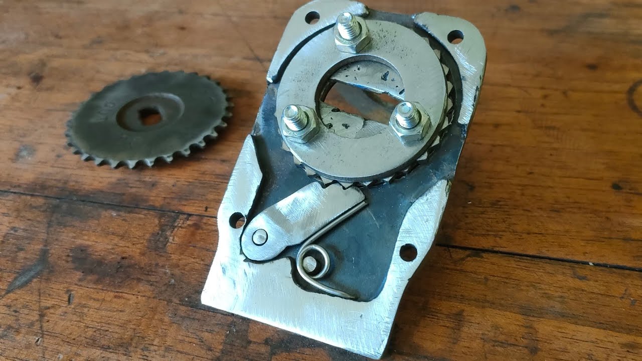 Super CERDAS !!! Tukang ini berhasil membuat alat super keren dengan gear bekas !!