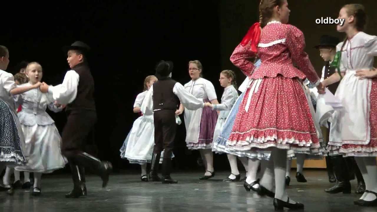 Tallinnka Gyermek NTE - Mezőföldi tücsöklakodalom