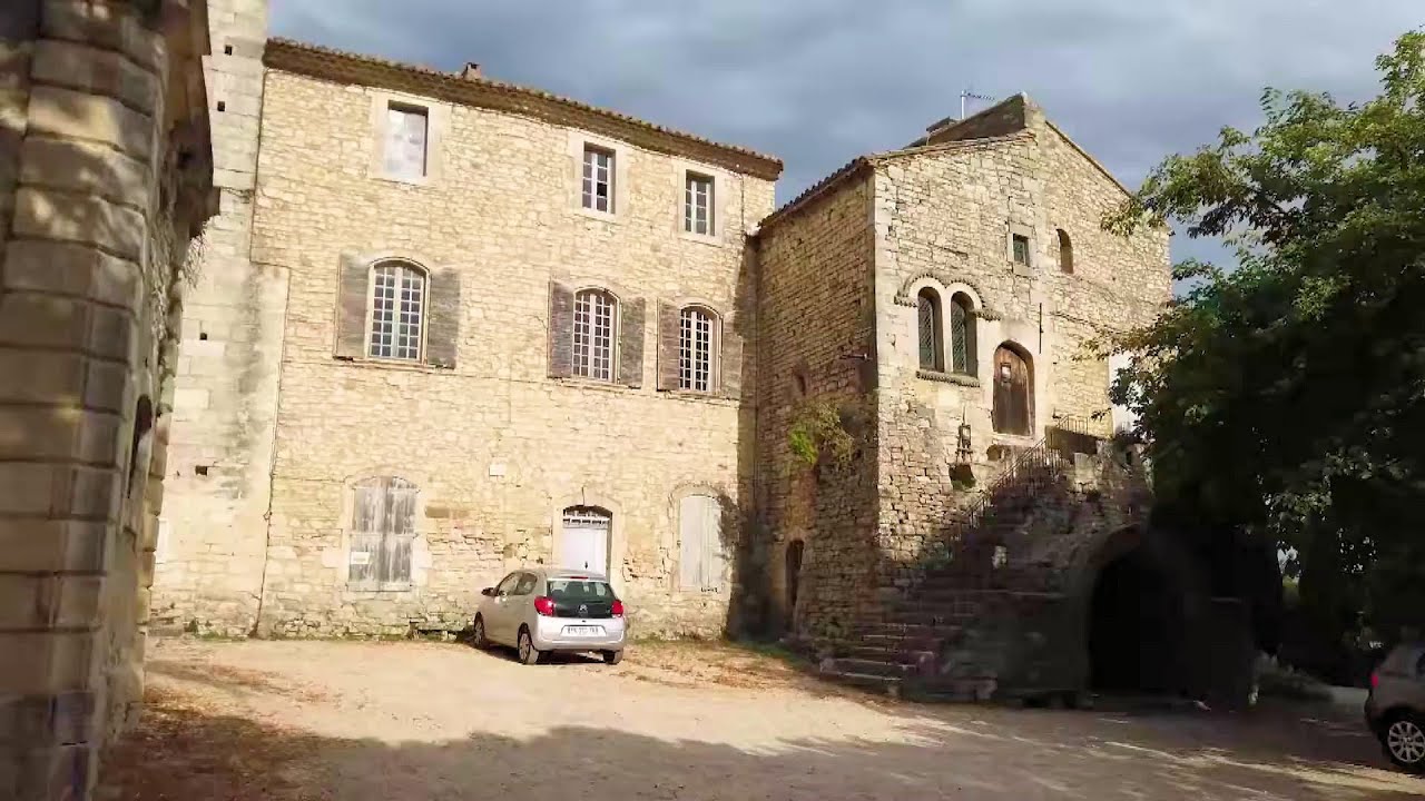 Murs, a nice village in Luberon, Provence, France (videoturysta.eu)