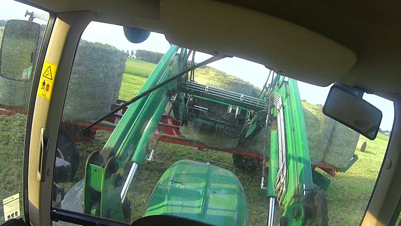 Zbieranie bel okiem kierowcy John Deere 6230