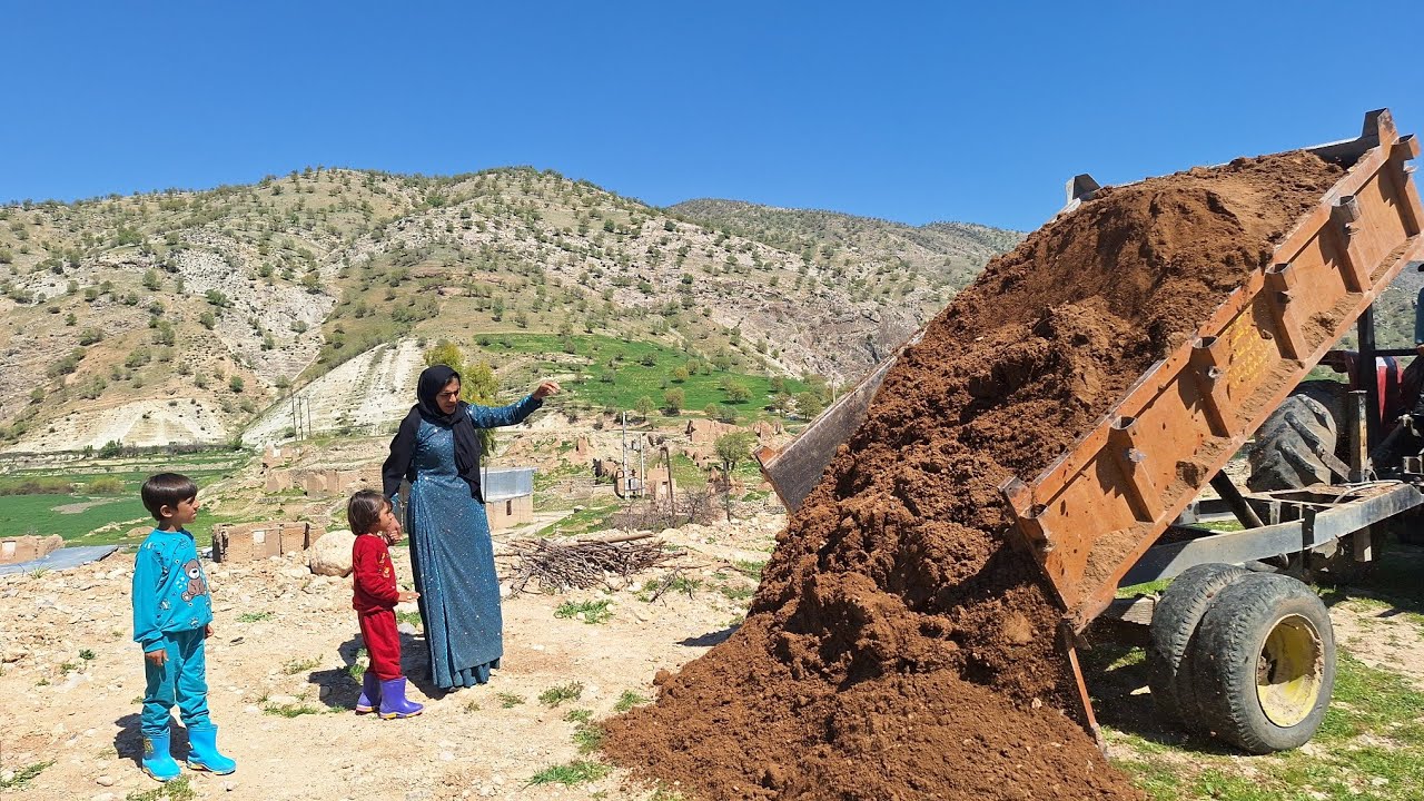Nomadic life: Angel's poverty for not having money and bringing soil to build a house