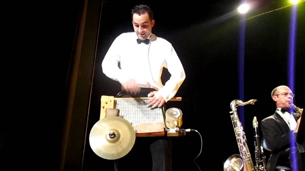 Olivier Clerc Washboard -Belleville Django Reinhardt.MOV