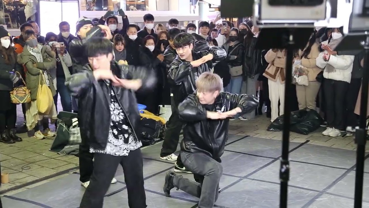 JHKTV]  Wit B boy hongdae street busking kangnam style 위트 비보이 홍대버스킹 강남스타일