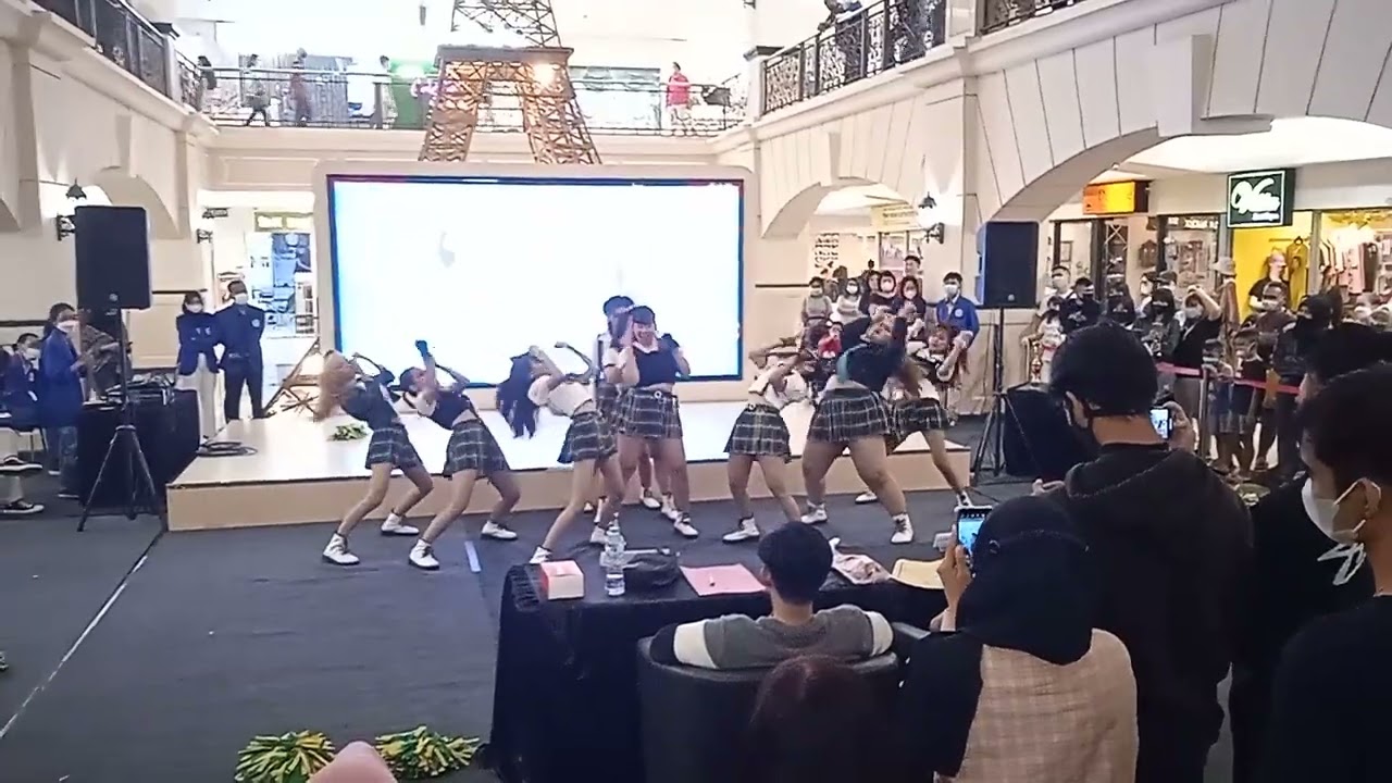 KEP1ER (케플러) _ ‘WA DA DA’ DANCE COVER by TWINE DC