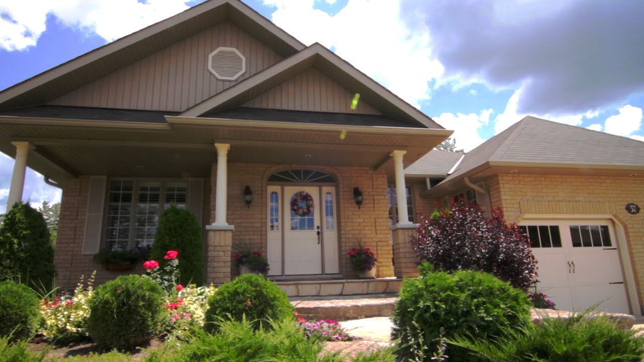 The Homes of Port 32 in Beautiful Bobcaygeon