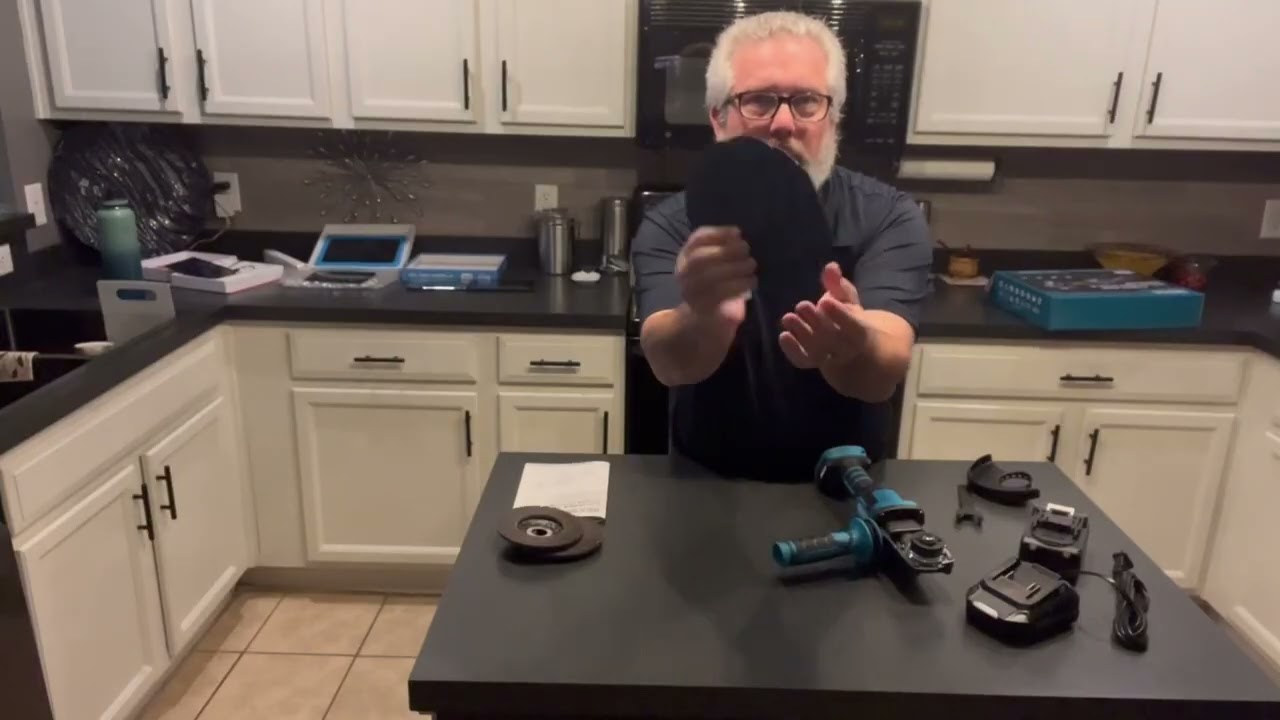 This Reaches Spots 😊 Most Grinders Can&rsquo;t 🔧 &mdash; My Honest Review of the SEESII Flathead Angle Grinder