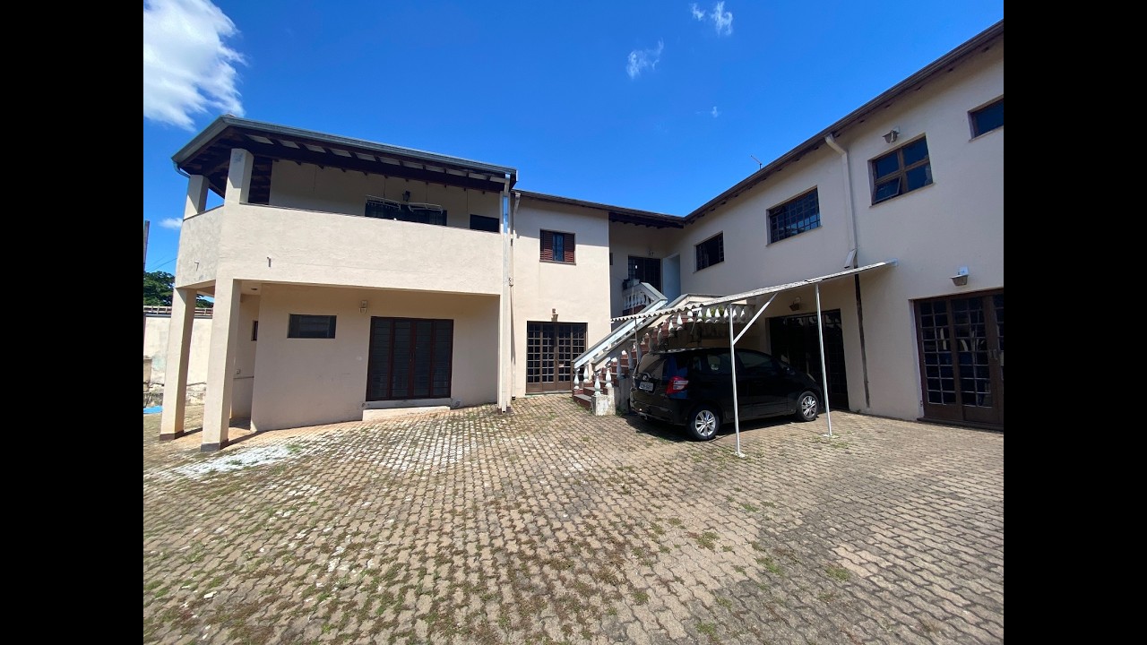 Casa com 4 dormitórios e salão comercial, 300 m² de área útil - Jardim Pacaembu - Campinas/SP