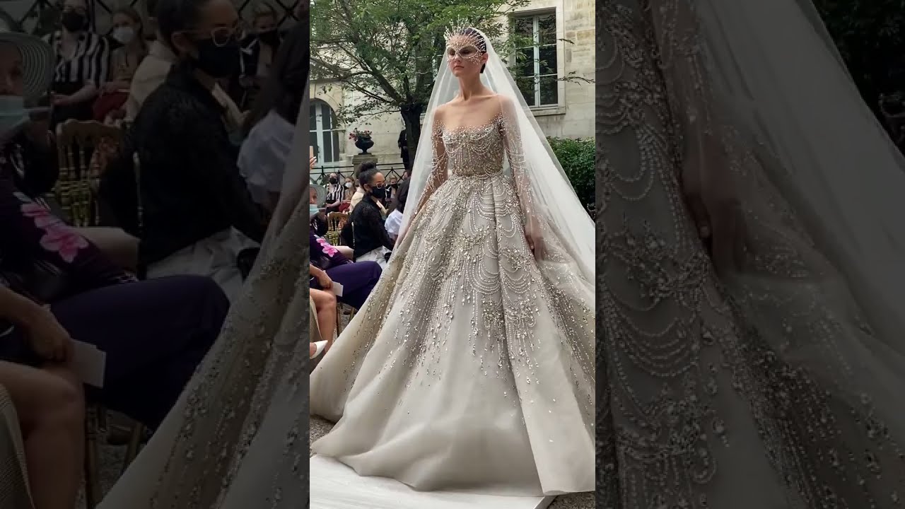 gorgeous bride model closing the flawless #ZuhairMurad show #parisfashionweek