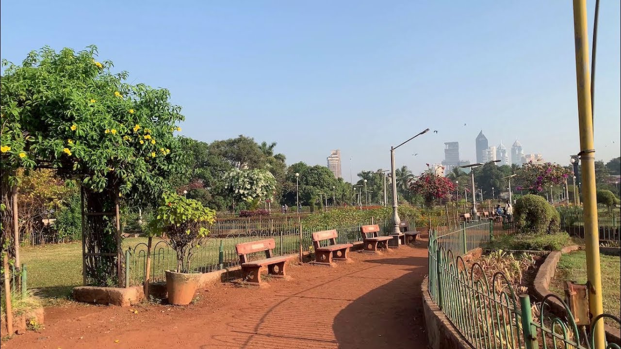 4K Walking Tour of Hanging Gardens | Mumbai, India