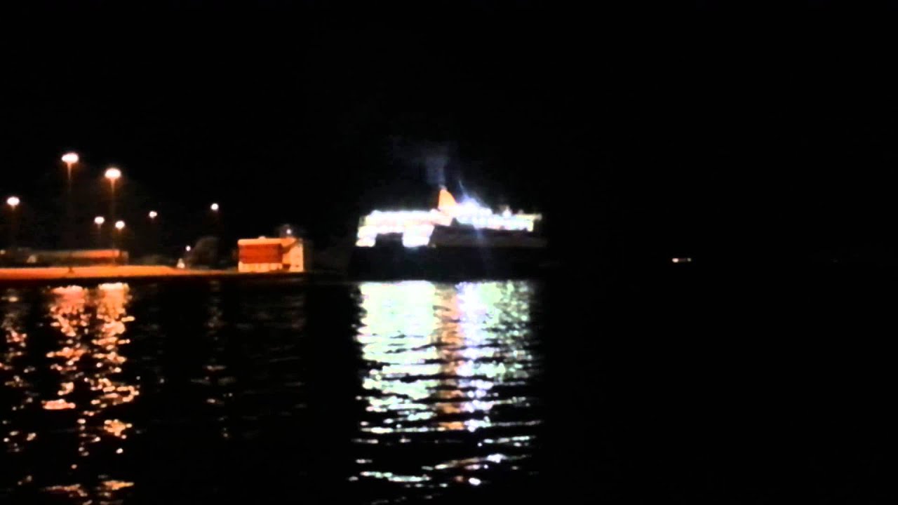 BLUE STAR ITHAKI ΤΕΛΕΥΤΑΙΟΣ ΑΠΟΧΑΙΡΕΤΙΣΜΟΣ ΣΤΟΝ ΠΕΙΡΑΙΑ