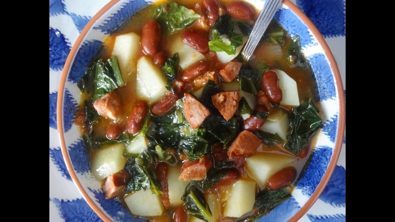 Portuguese Kale Soup | Sopa de Couve com Chourico