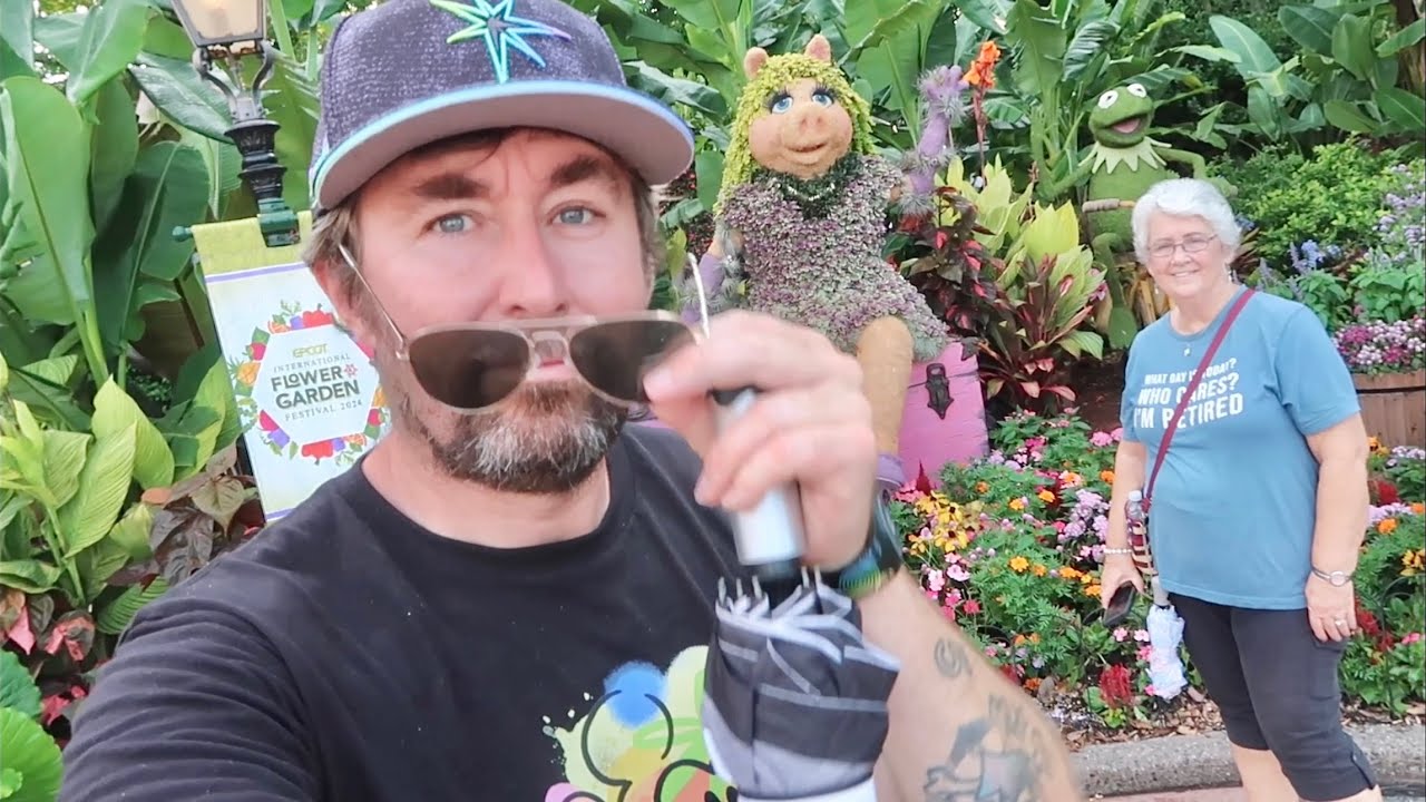 Taking My Mom To EPCOT Flower & Garden Festival - Disney World Passholder Lounge / World Showcase