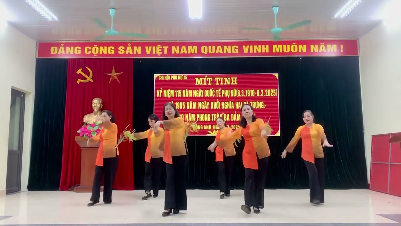 CLB DV PHƯỢNG HỒNG TỔ 15 TT ĐÔNG ANH , BÀI : BÀI CA PHỤ NỮ VIỆT NAM .