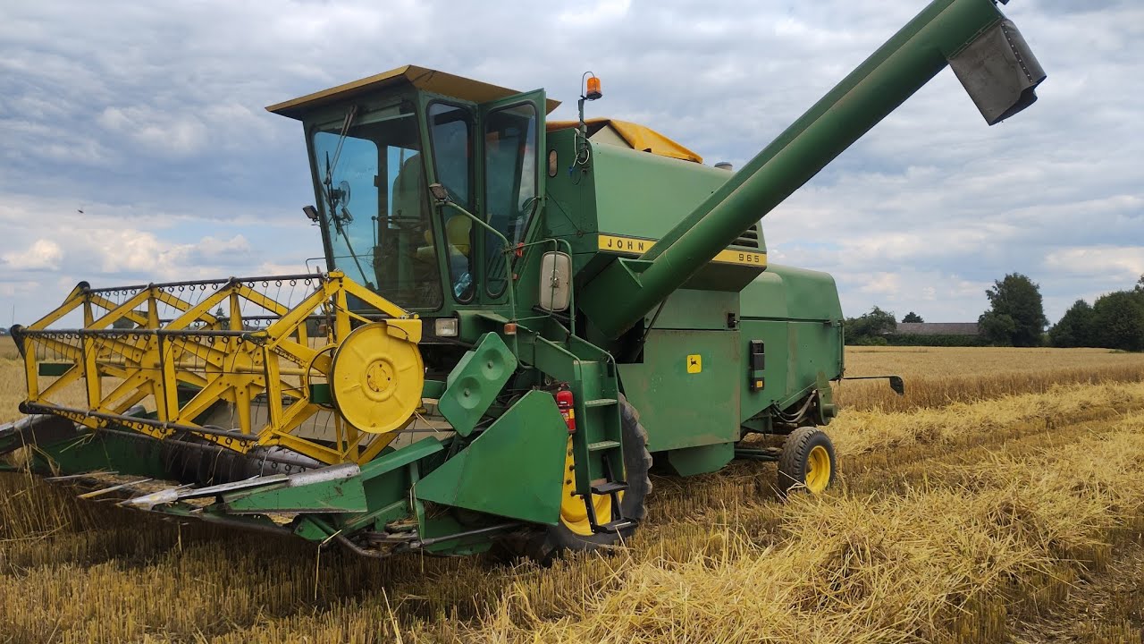 Żniwa 2024 Koszenie pszenicy |Świętokrzyskie| John Deere 965 Vlog#21