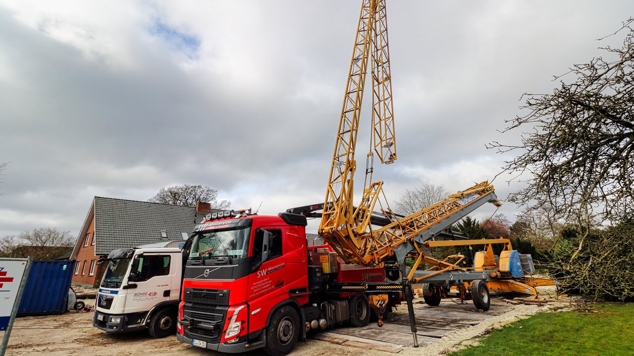 Aufrichten eines Turmdrehkrans Potain Igo 50 / Self-erecting crane Potain Igo 50