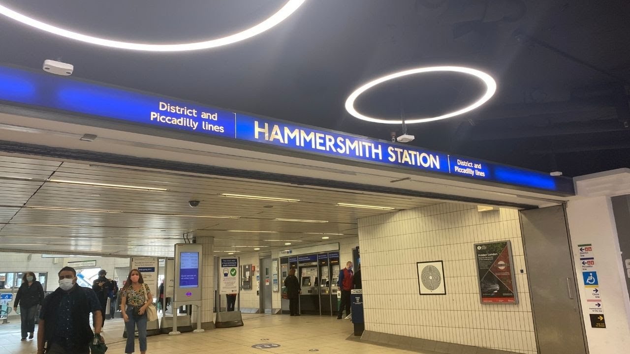 London Underground: High Street Kensington To Hammersmith Via Earl’s Court