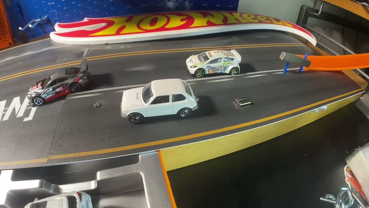 Hot Wheels magnets declassified