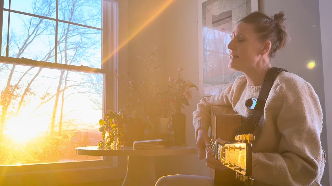 “Free and Clear” Lanusa - Tiny Desk 2026