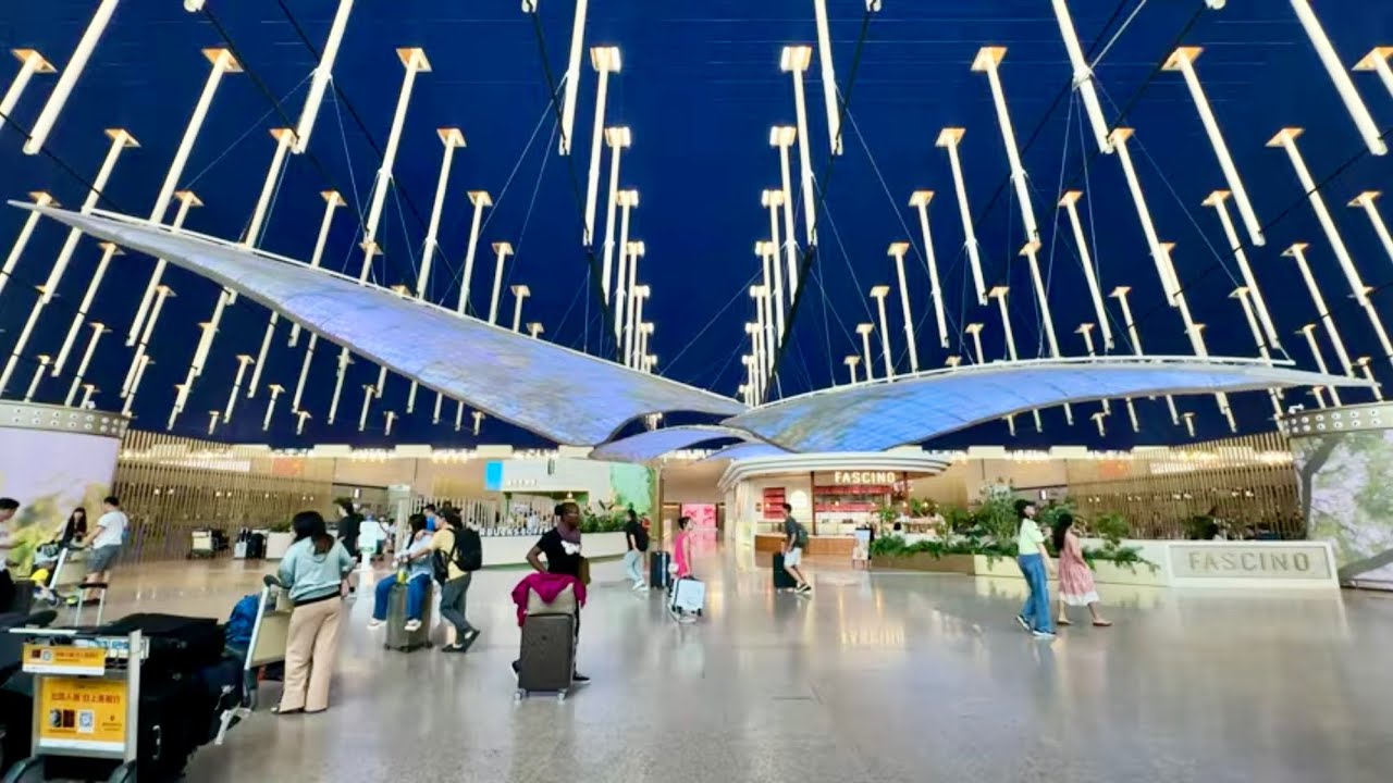 🇨🇳 Walk in Shanghai's Pudong International Airport Terminal 1 Part 1 of 2 (Public Areas)