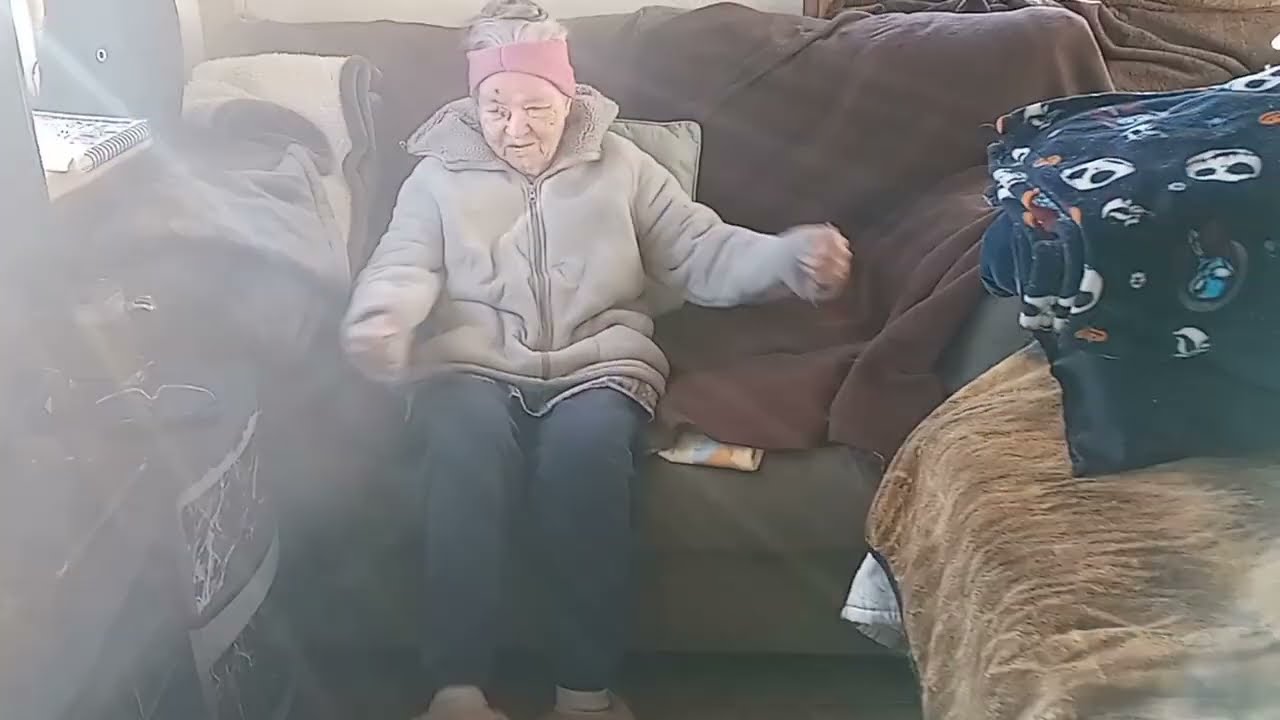Day 10 Daily Alaska Vlog 2026 What is Momma doing? 😄 