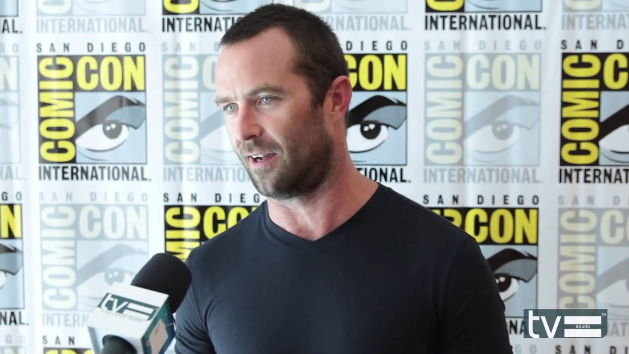 Strike Back Season 3: Sullivan Stapleton Interview