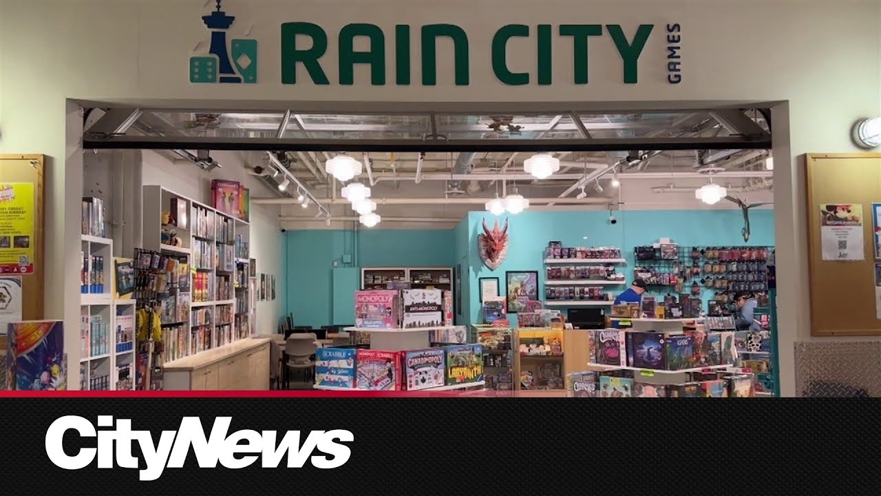 New Westminster game store hit by suspected serial fraudster; says police are not doing enough