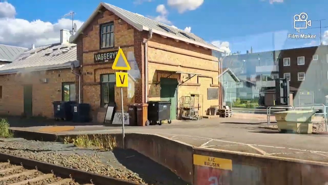 Halmstad-Nässjö Järnväg. Med Krösatåg Värnamo-Nässjö
