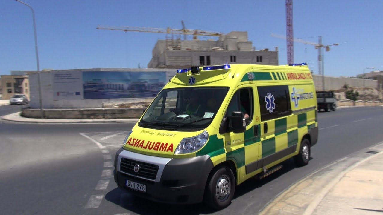 [italien siren] 4x Ambulanza Mater Dei Hospital [Malta]