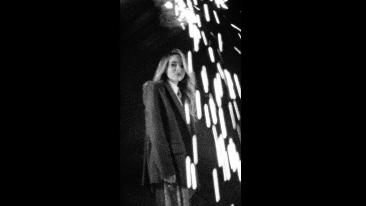 Sabrina Carpenter - Sue Me (Vertical Video)