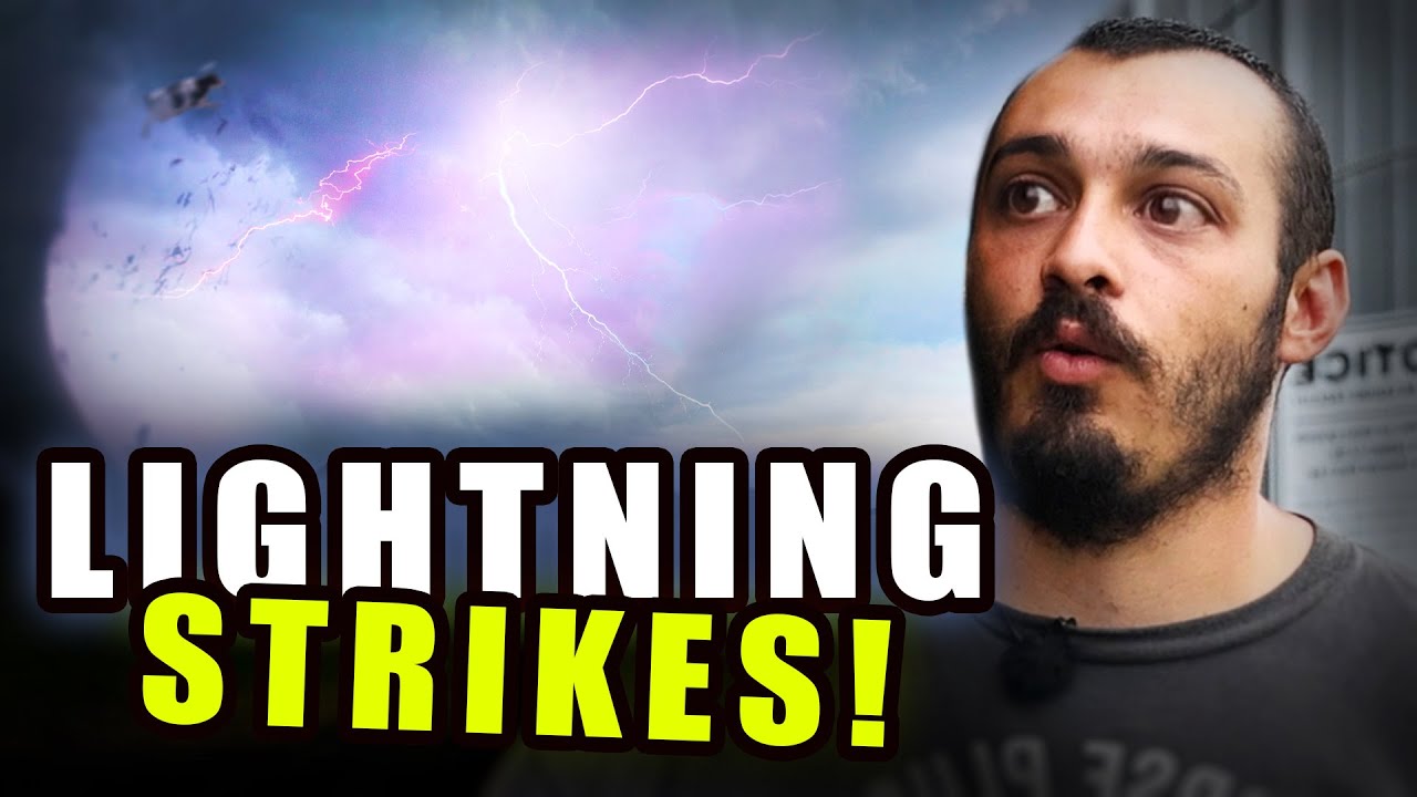 Lightning Strikes! Horse Shelter Heroes S4E24