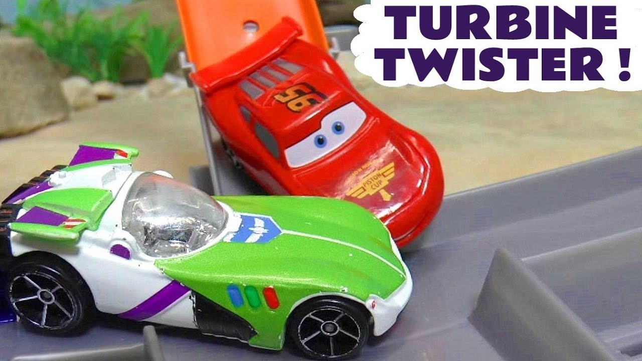 Cars Lightning McQueen Turbine Twister Racing With Funny Funlings