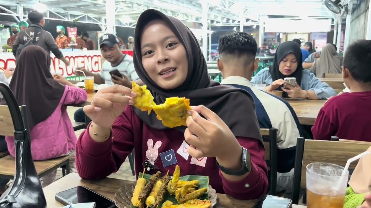 🎥✨ VLOG TUGAS BAHASA INDONESIA ✨🎥Kelompok 7 hadir buat ngereview makanan di Sambal Wengi 🌶️🔥