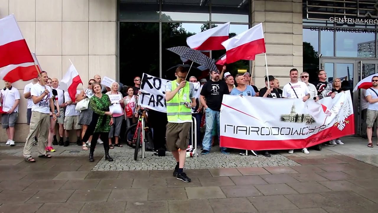 Manifest AntyKODu na trasie marszu KODu 04.06.2016
