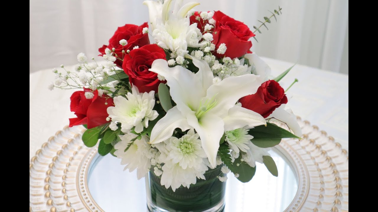 Floral Arrangement- Red Roses and Lilies // Arreglo Floral - Rosas Rojas