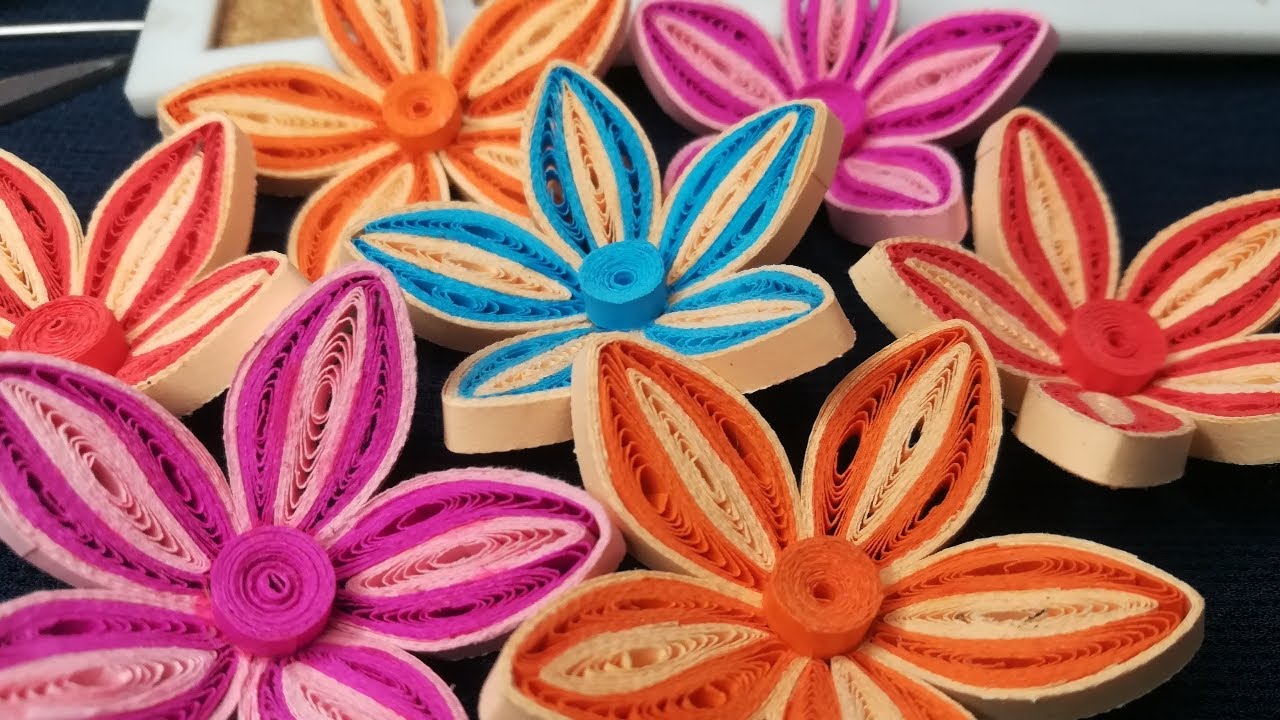 How to make paper Quilling flowers  / Beautiful paper Quilling flowers / Quilling tutorial