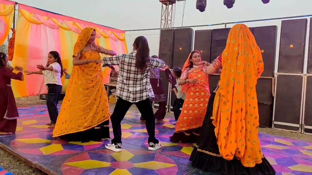 भाभी सेंट लगाबो छोड़ कदे नजरार मरेगी री ll meenawati song ll meenawati dance 