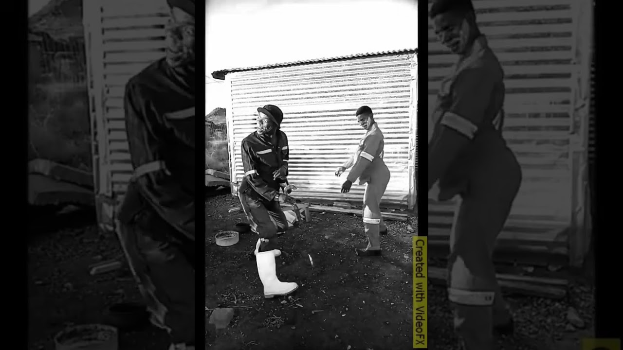 Tlhoma ka serethe song.By talented tswana guy called Monnamogolo wa thulaganyo.. Video by King Shark