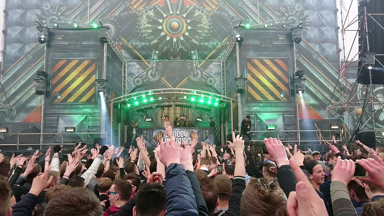 Code Black & Brennan Heart b2b (at Dance4Liberation 2017)