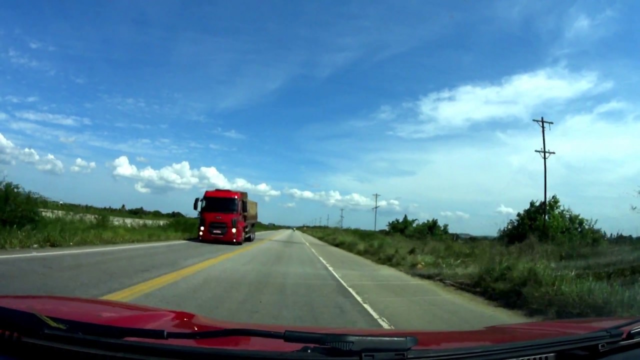 VIAJANTE PASSANDO POR PORTO REAL DO COLÉGIO ESTADO DE ALAGOAS PELA RODOVIA BR 101