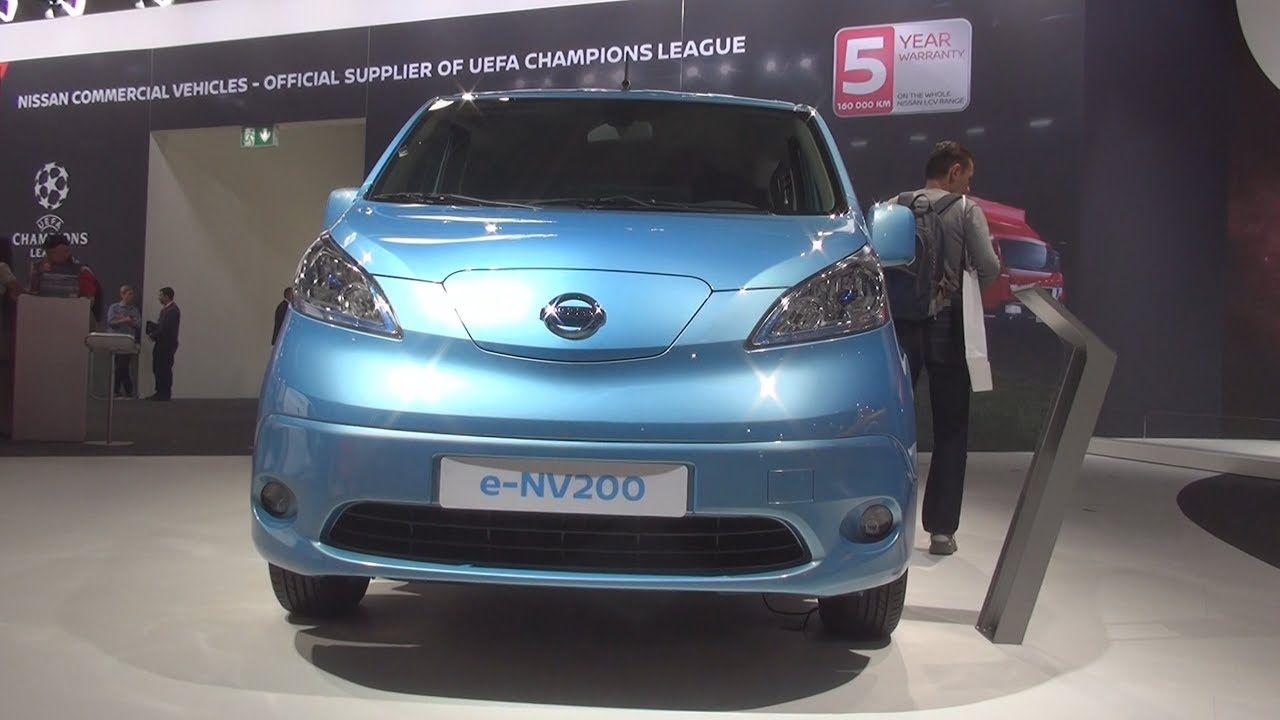 Nissan e-NV200 Evalia 7-seater Tekna Combi Van (2017) Exterior and Interior