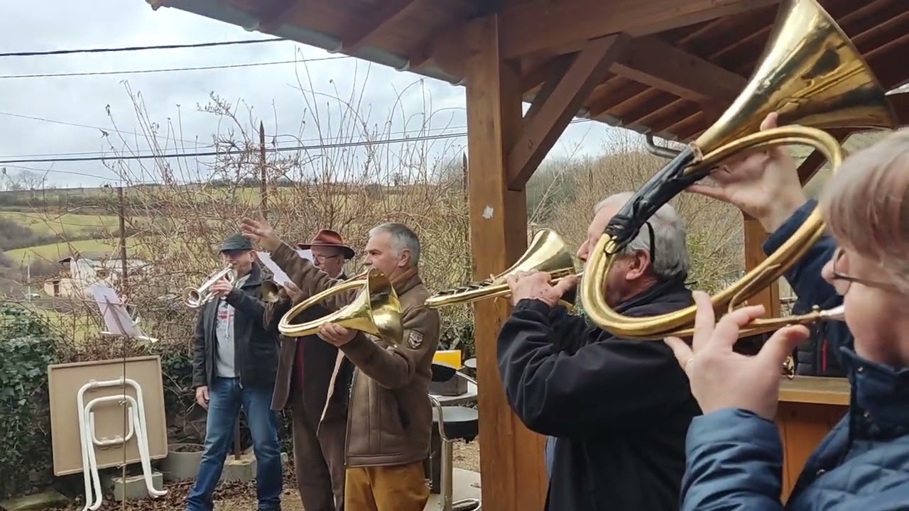 Interprétation par les anciens de la Savignoise, clique de Savigny (69)