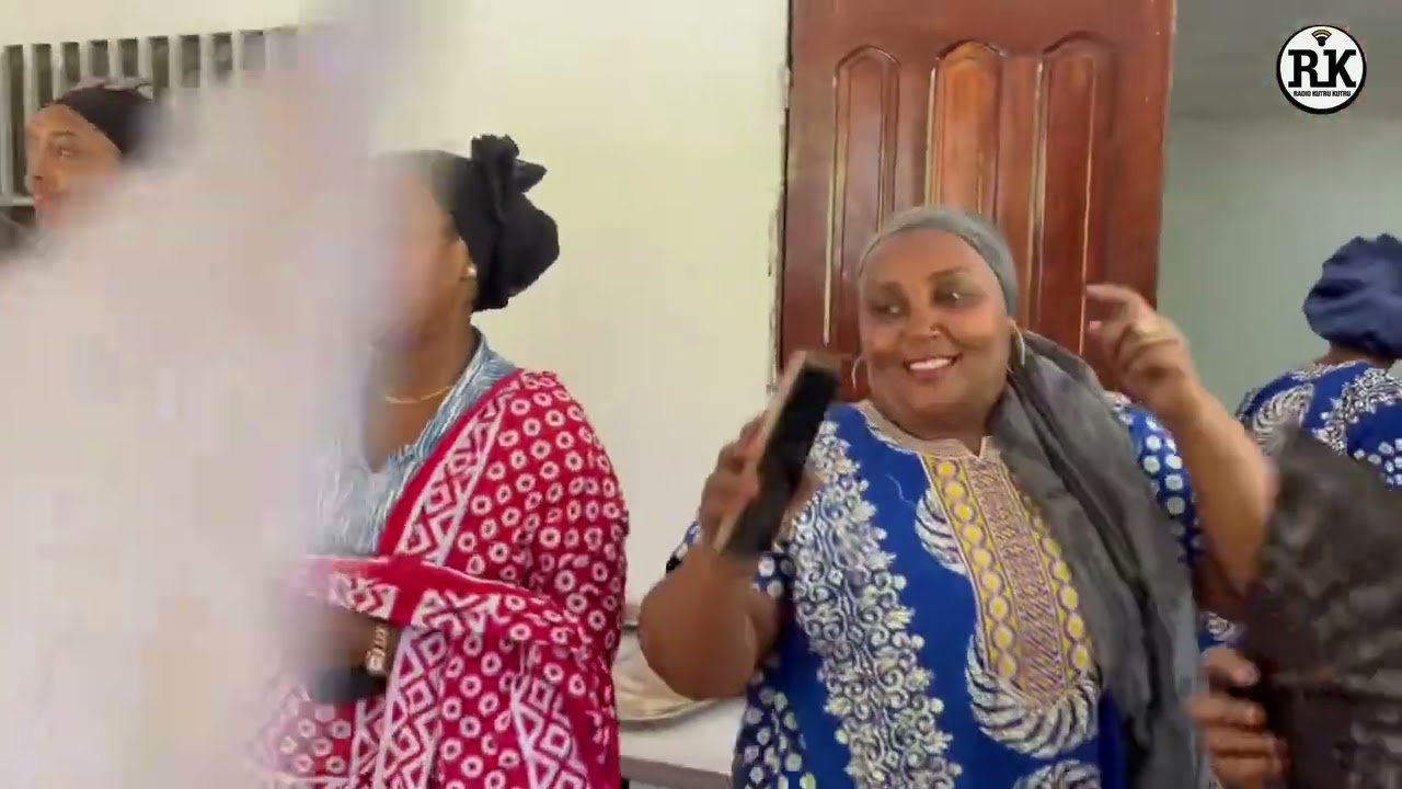HENNÉ DE Madame MOURTADHOI SAID NASSUR HASSANATI MOHAMED ALIAMANE 