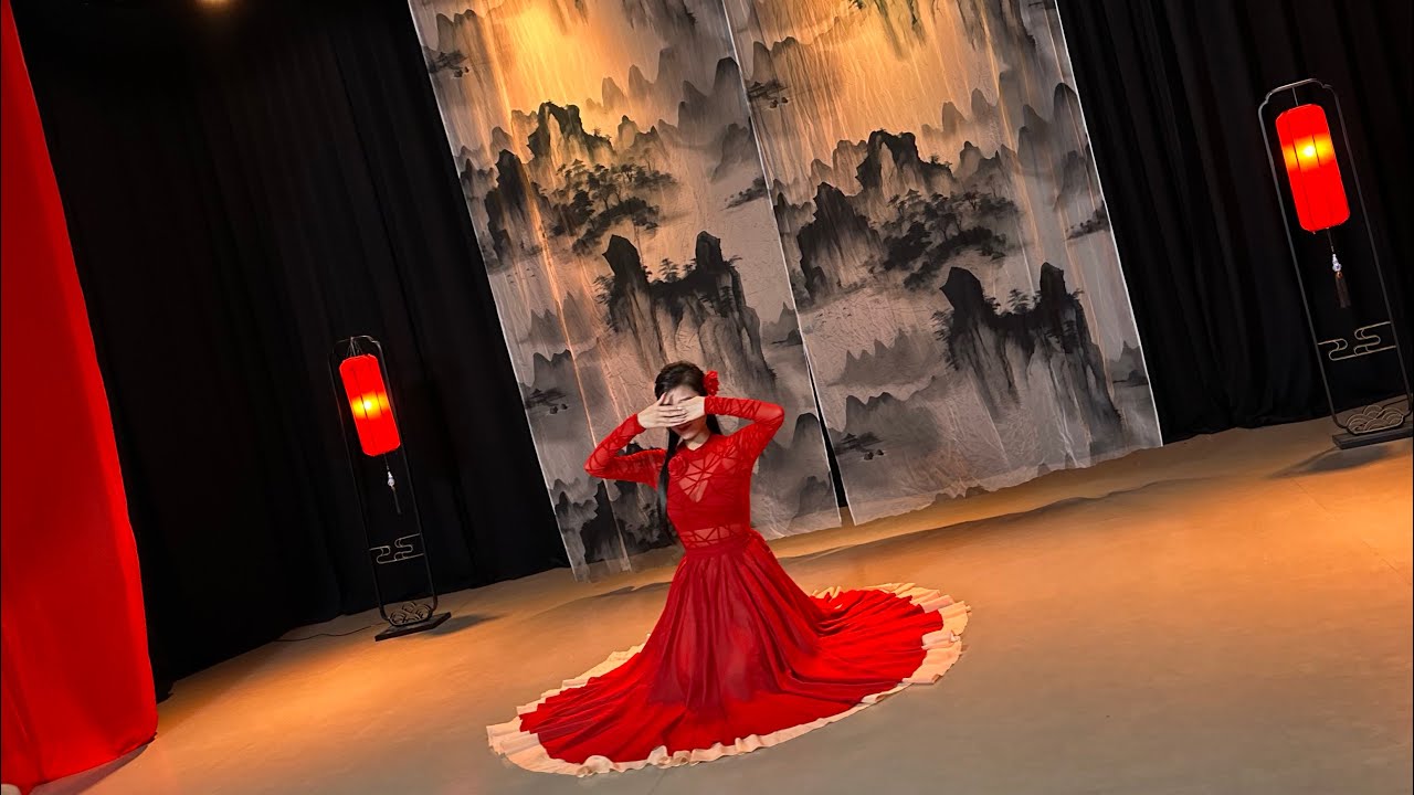 Múa Quẻ bói ( 卜卦 )- Tiểu Én cover 